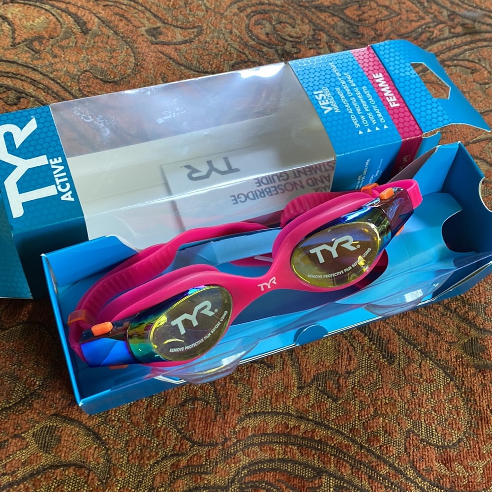 TYR VESI FEMME Active mirrored women’s swimming goggles new NWT hot pink O/S